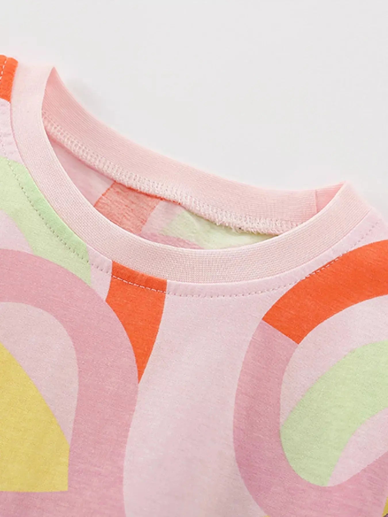 Children's Colorful Wave Print Round Neck Tee and Shorts Set - we buy